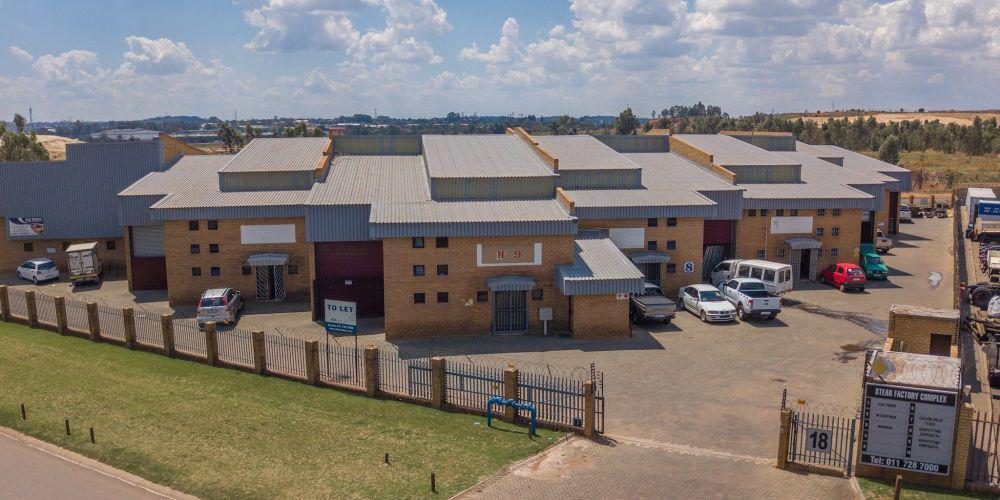 A grade mini unit to let in Driehoek, Germiston
