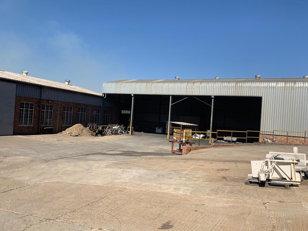 Spacious factory / warehouse for sale in Anderbolt