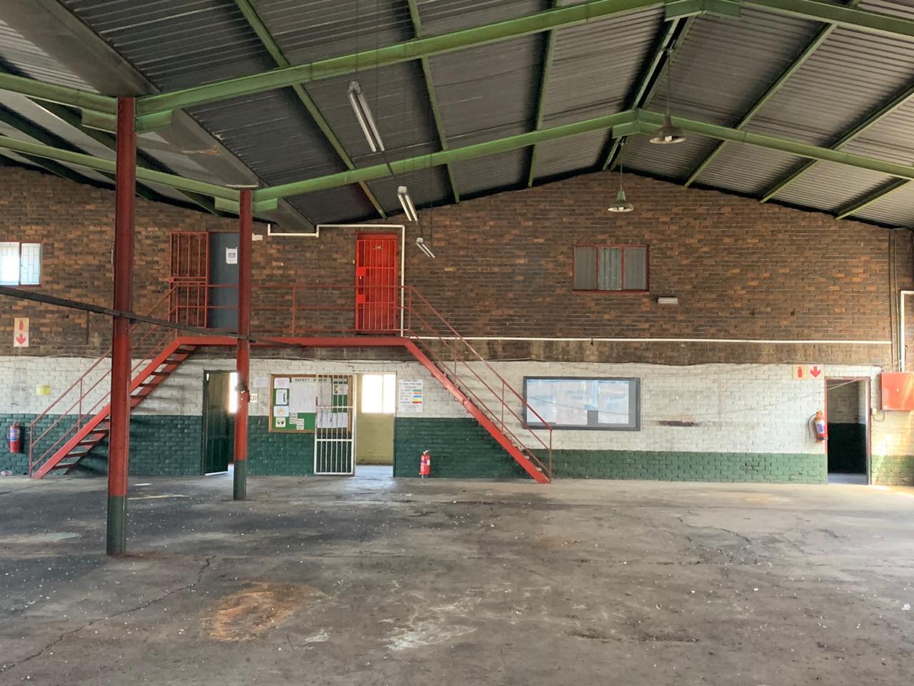 2x 840sqm warehouse units for rent in Anderbolt