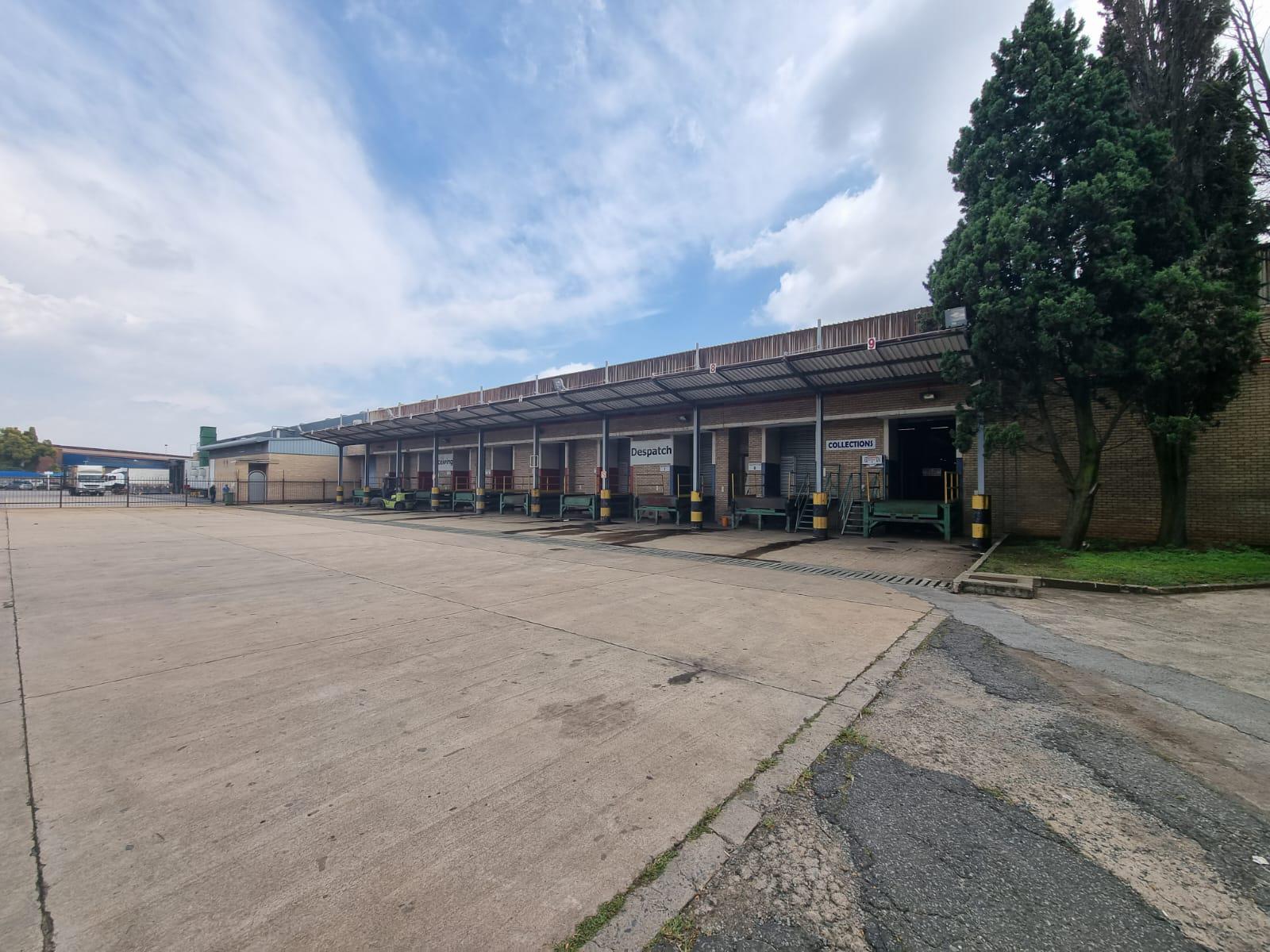 Industrial facility to let / for sale in City Deep