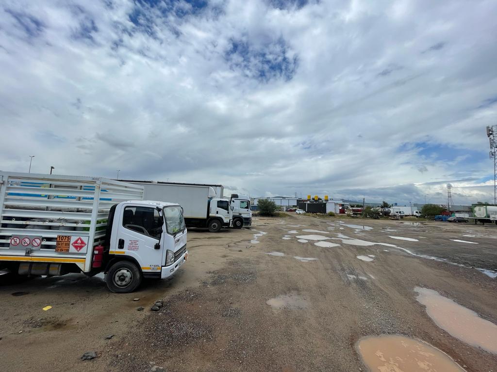 STIKLAND INDUSTRIA | VACANT LAND TO RENT ON AMPERE STREET, BELLVILLE