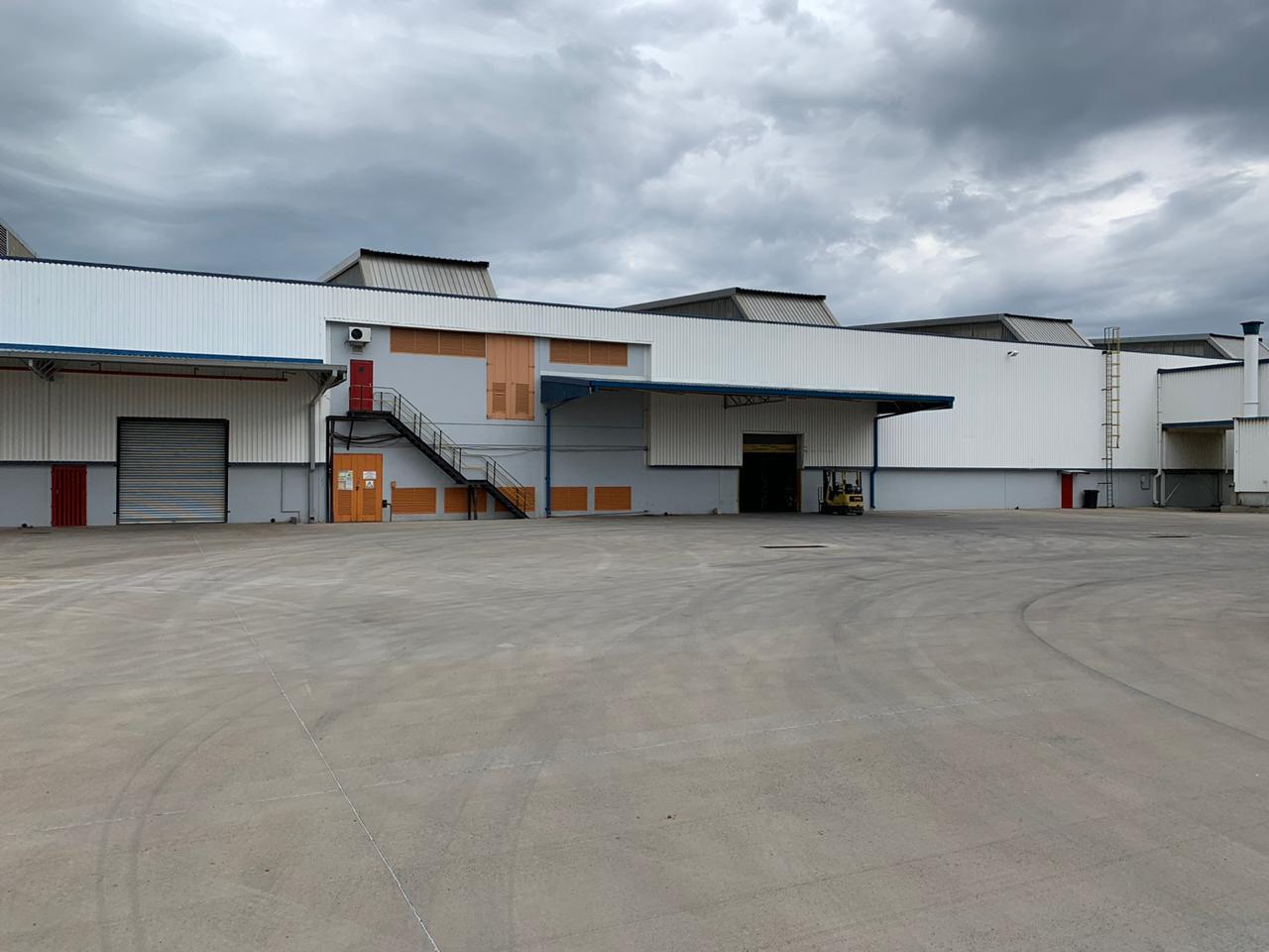 A grade heavy industrial warehouse / factory to let in Union Park - Germiston