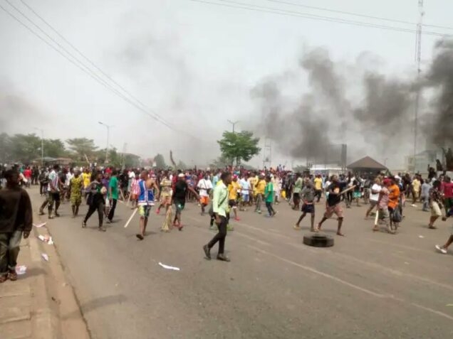 Massive protest erupts on ore-benin expressway - nigeria newspapers online