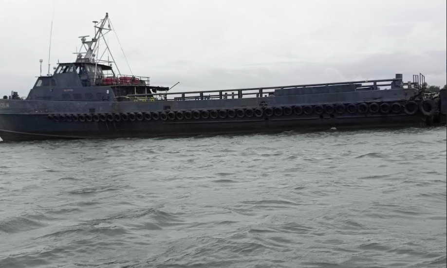 Navy sets ablaze 350000 litres oil-laden vessel arrested in rivers - nigeria newspapers online