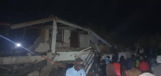 Many trapped as two-storey plaza collapses in abuja video - nigeria newspapers online