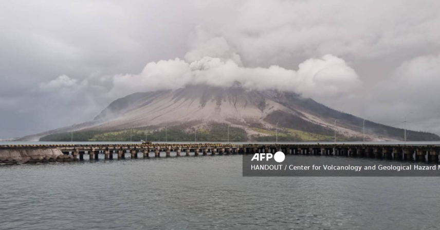 Tsunami threats force evacuation after indonesia volcano - nigeria newspapers online