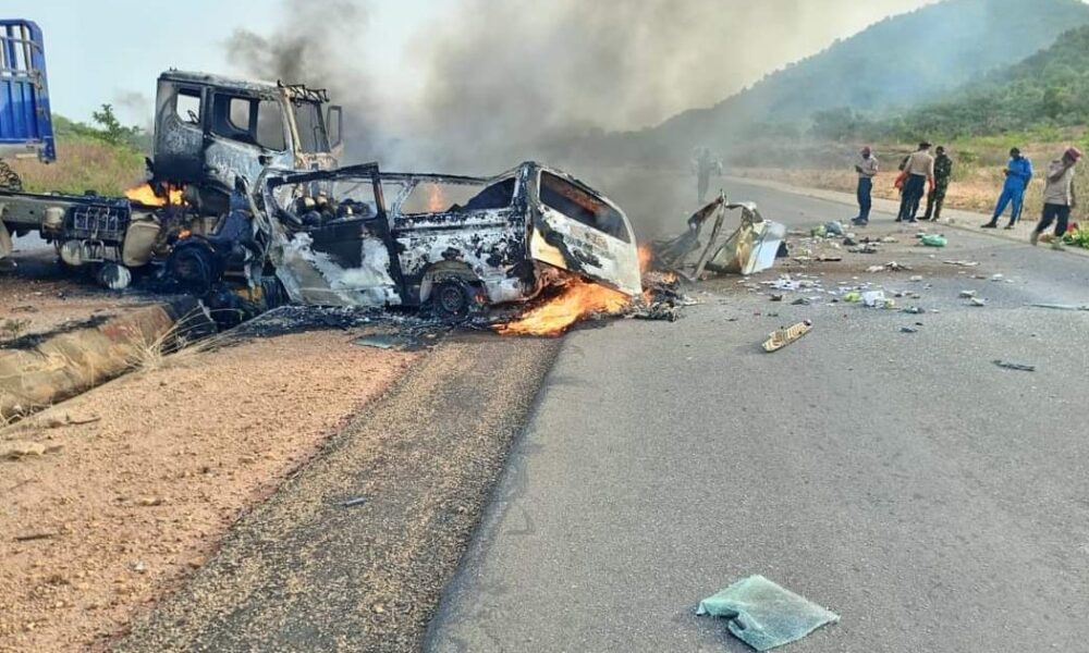 19 die in okene-lokoja highway crash - nigeria newspapers online