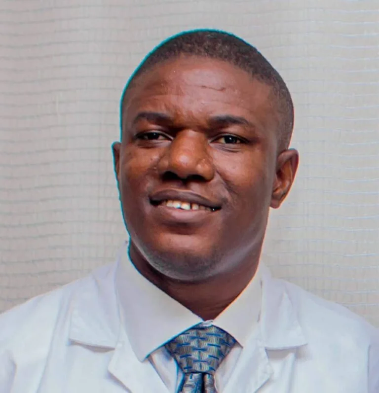 Sickle cell nigerian surgeon develops compression therapy for leg ulcers - nigeria newspapers online