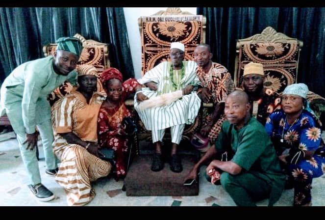 Family Pays Royal Homage To Olubadan-Designate | Independent Newspaper Nigeria