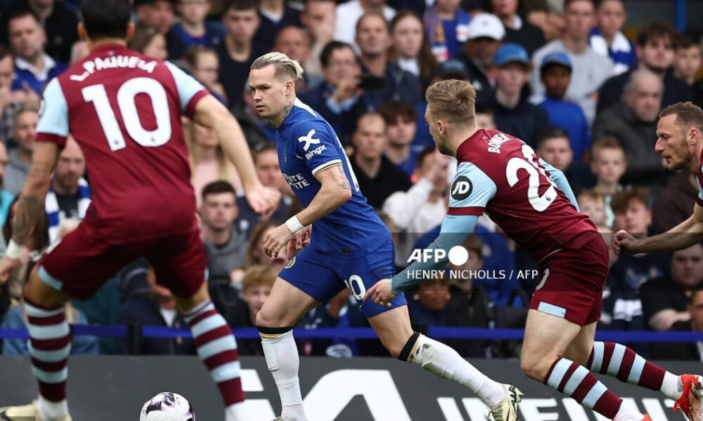 Epl chelsea thrash west ham to move above united - nigeria newspapers online