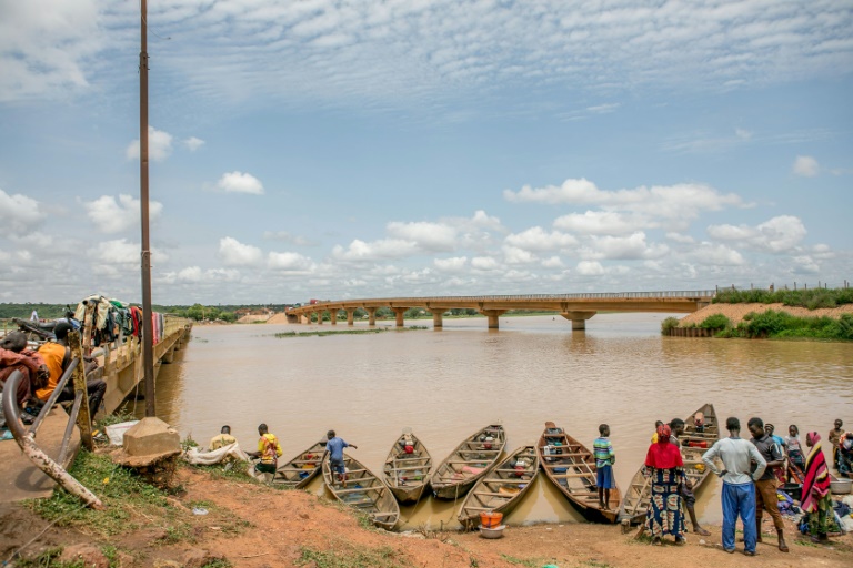 Benin closes river crossing with niger in escalating trade tensions - nigeria newspapers online