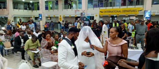 Suprise excitement as couple weds at lagos airport - nigeria newspapers online