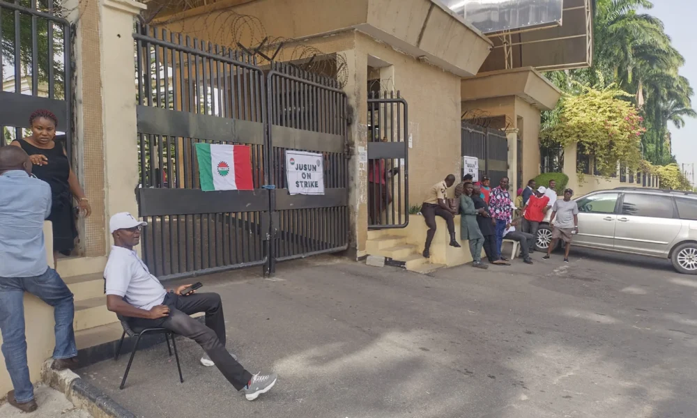 Strike judiciary workers lock out judges from abuja court - nigeria newspapers online