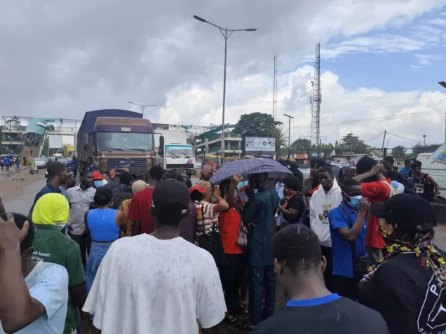 Uniben students shut down benin-ore highway - nigeria newspapers online