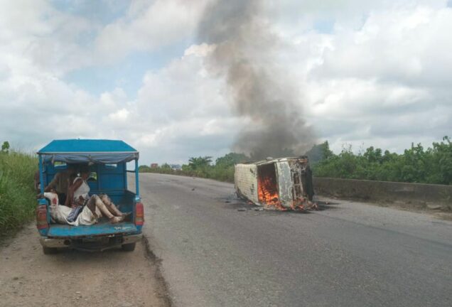 4 burnt to death 8 injured in ogun lone crash - nigeria newspapers online