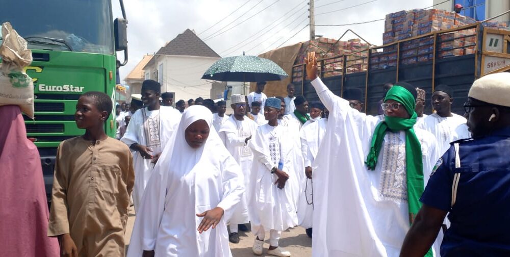 Photos group stages maulud procession in niger - nigeria newspapers online