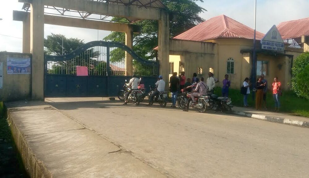 Lecturers students stranded as staff lock gate over retirement age controversy - nigeria newspapers online