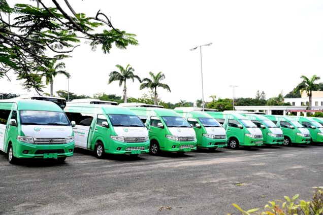 Fg hands over 64 cng buses to labour unions nans - nigeria newspapers online