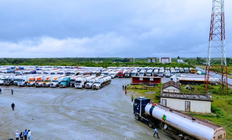 Lagos overhauls traffic as nnpc deploys 100 trucks to dangote refinery - nigeria newspapers online