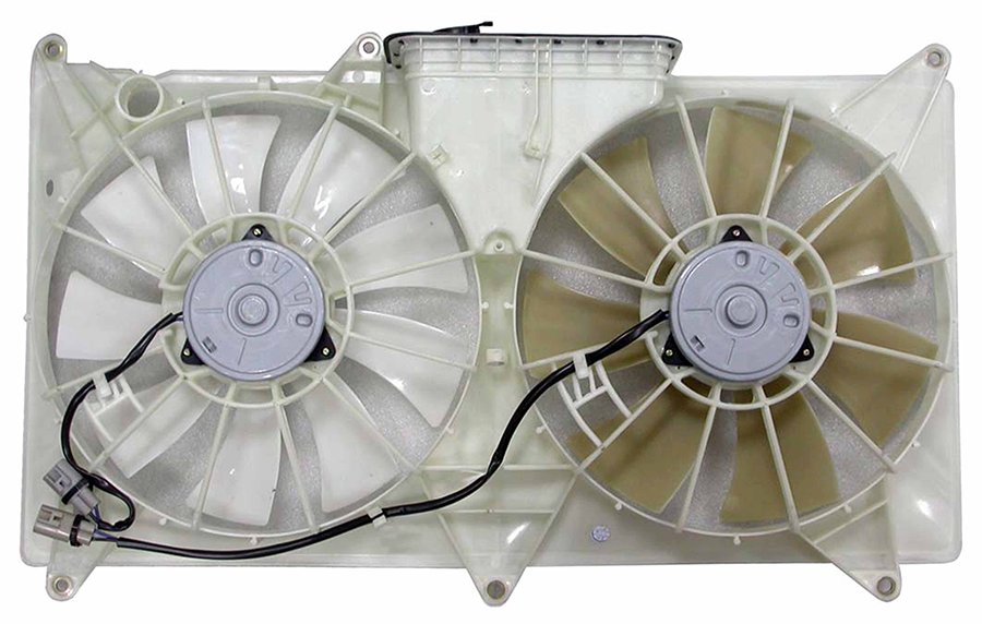 2001 Lexus GS300 Dual Radiator and Condenser Fan Assembly