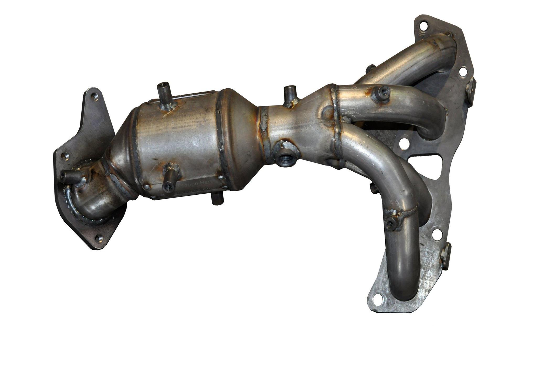 2012 Nissan Altima Exhaust Manifold with Integrated Catalytic Converter