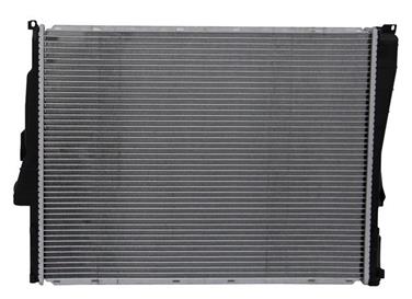 2004 BMW 320i Radiator OS 2635