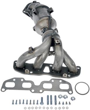 2011 Nissan Rogue Exhaust Manifold with Integrated Catalytic Converter RB 674-143