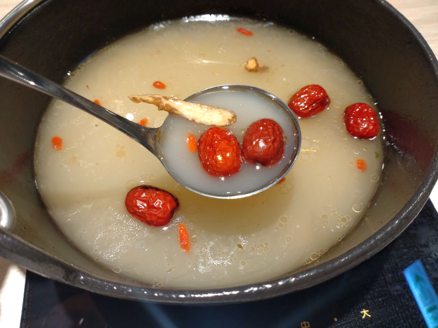 築間幸福鍋物進駐新店京站 火烤兩吃好滋味