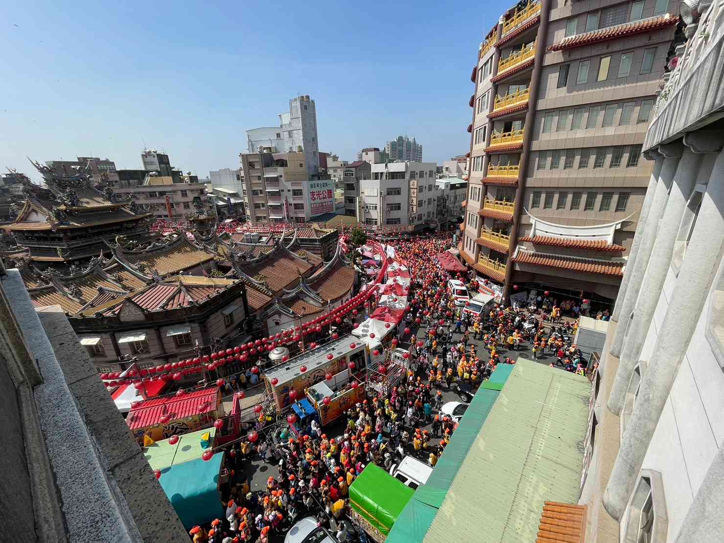白沙屯媽祖進香 非炸不可、阿力香雞排老闆　忠實香燈腳發心結緣