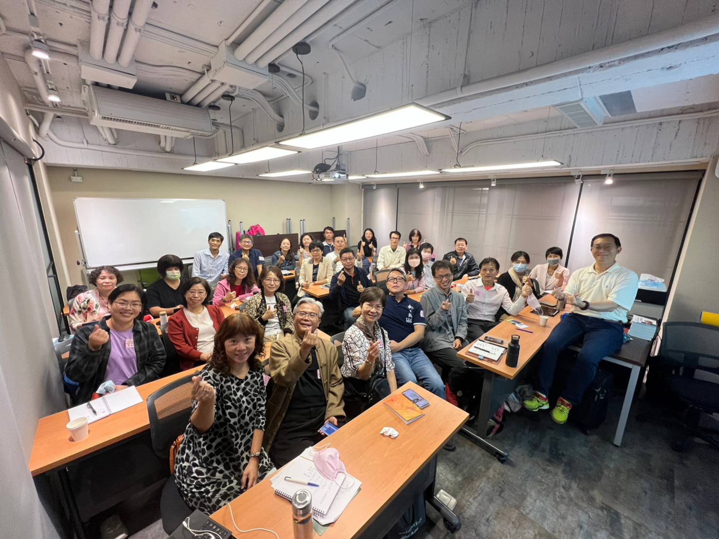 THE ONE校長學校攜手霖諾維新 翻轉教育新思維