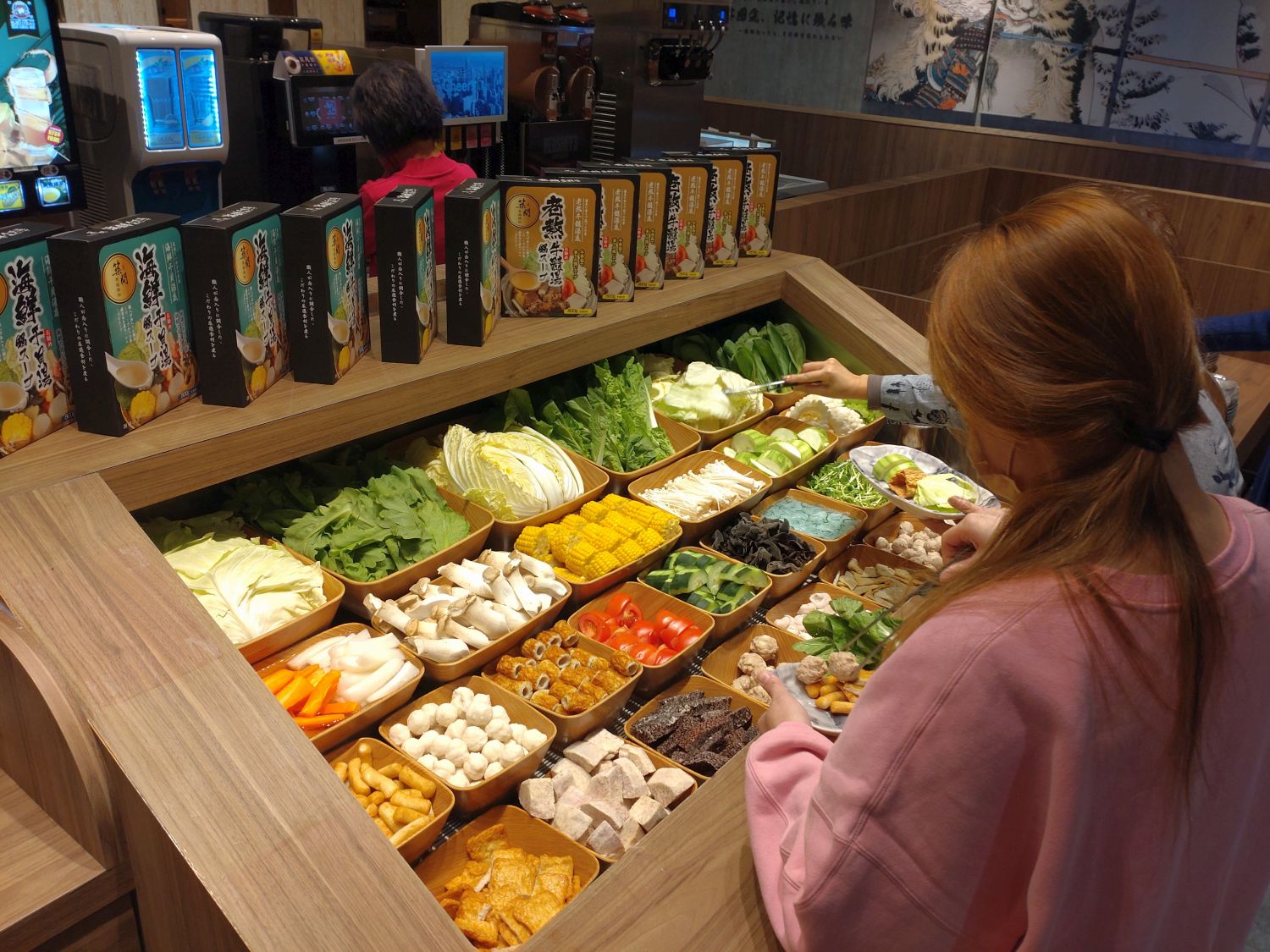 築間幸福鍋物進駐新店京站 火烤兩吃好滋味