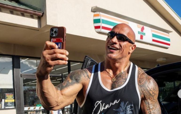 Dwayne Johnson: ‘La Roca’ visitó tienda donde robaba dulces en su adolescencia