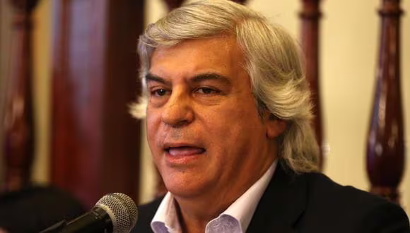 Exministro Fernando Olivera es detenido por difamación