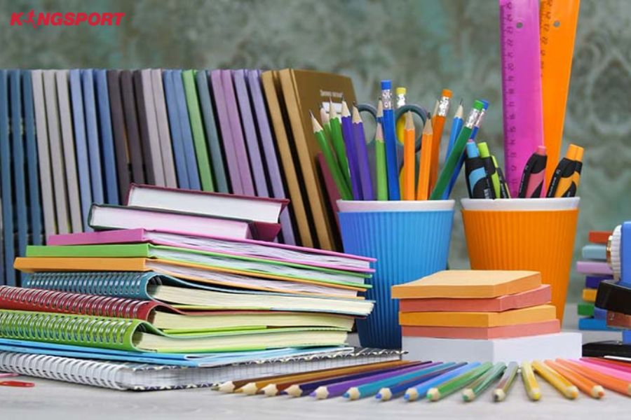 Chọn các món đồ văn phòng phẩm cho cô giáo
