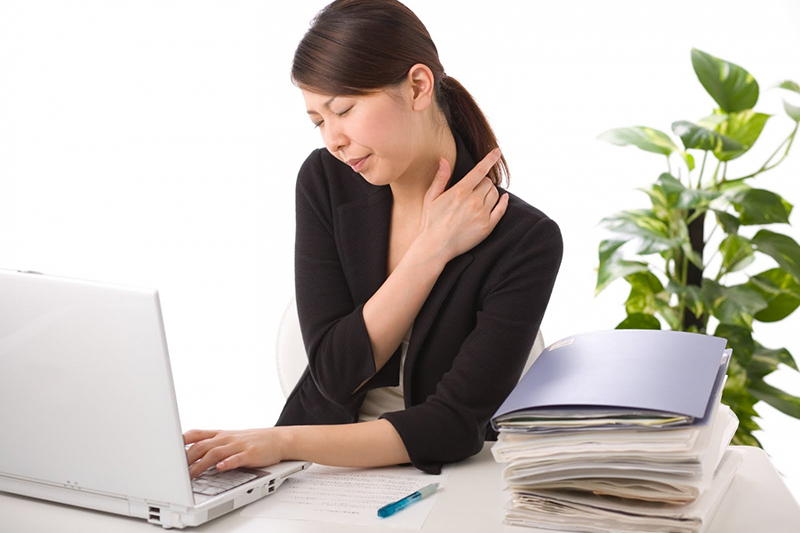 Triệu chứng đau vai gáy: đau lan vùng khác