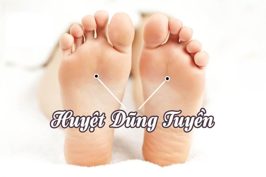 Bấm huyệt dũng tuyền chữa mất ngủ