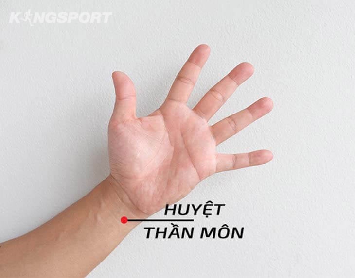 Bấm huyệt thần môn chữa mất ngủ