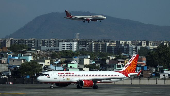 Air India CEO Holds Talks on Vistara Merger Amid Antitrust Concerns