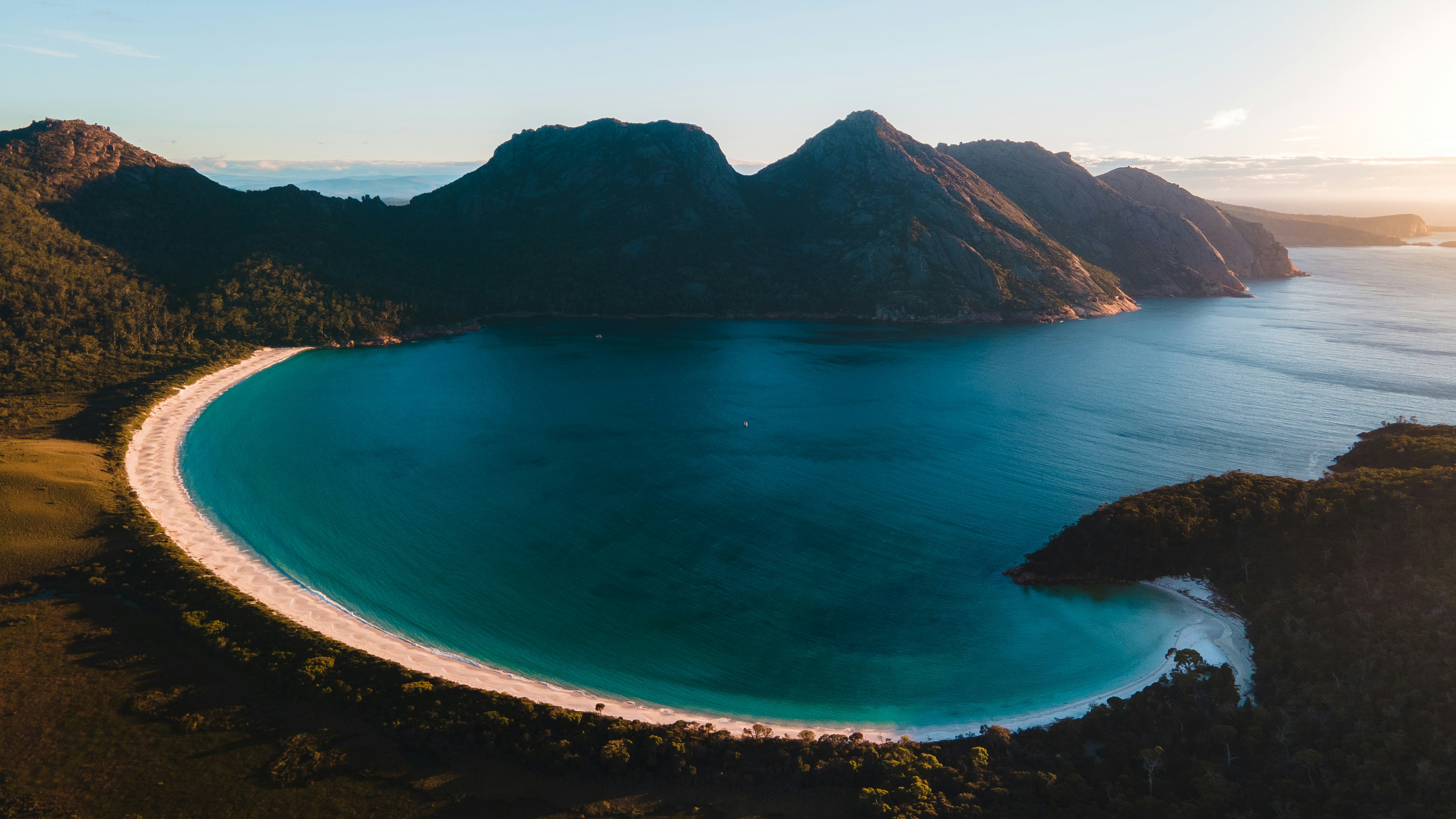 Wineglass Bay - Playa Detallada | CLEACH | Cleach