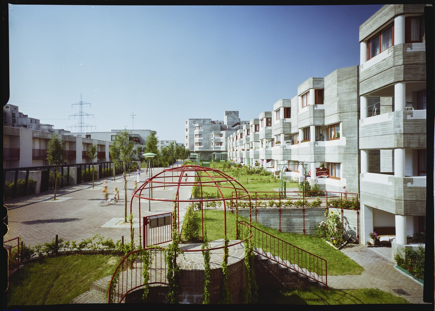 Inge und Arved von der Ropp, Köln-Chorweiler: Neubaugebiet Seeberg-Nord, Häuser in der Compesstraße – nach 1974