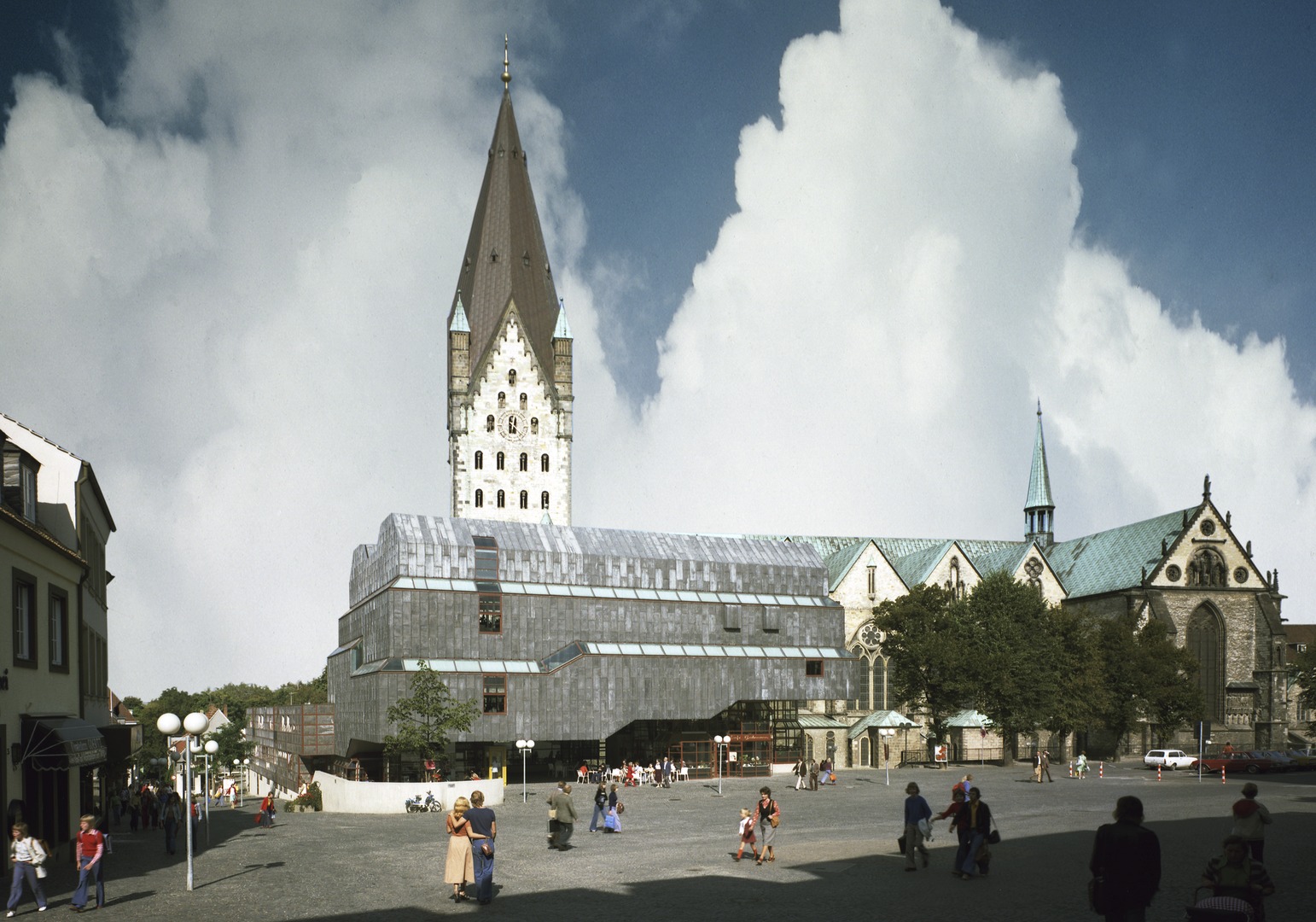 Arved von der Ropp, Gesamtansicht Museum und Dom, nach 1975