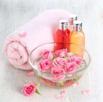 Rosewater for dark circles