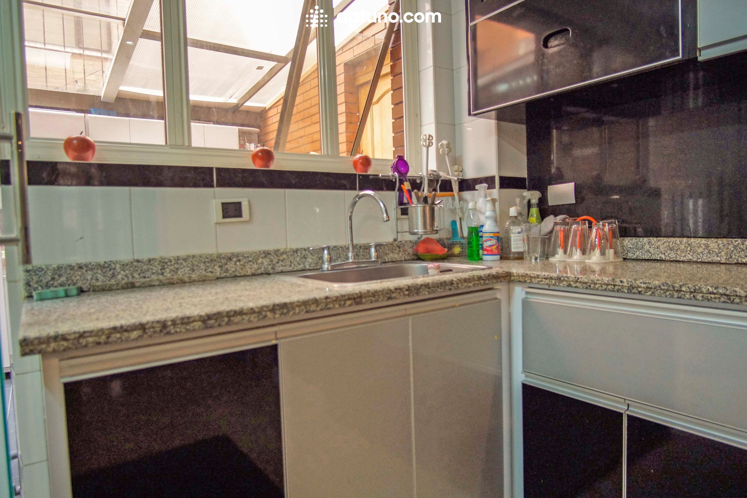 Apartamento de 4 alcobas en arriendo en Chico Navarra, Bogotá, 268 m² · foto 22 de 24