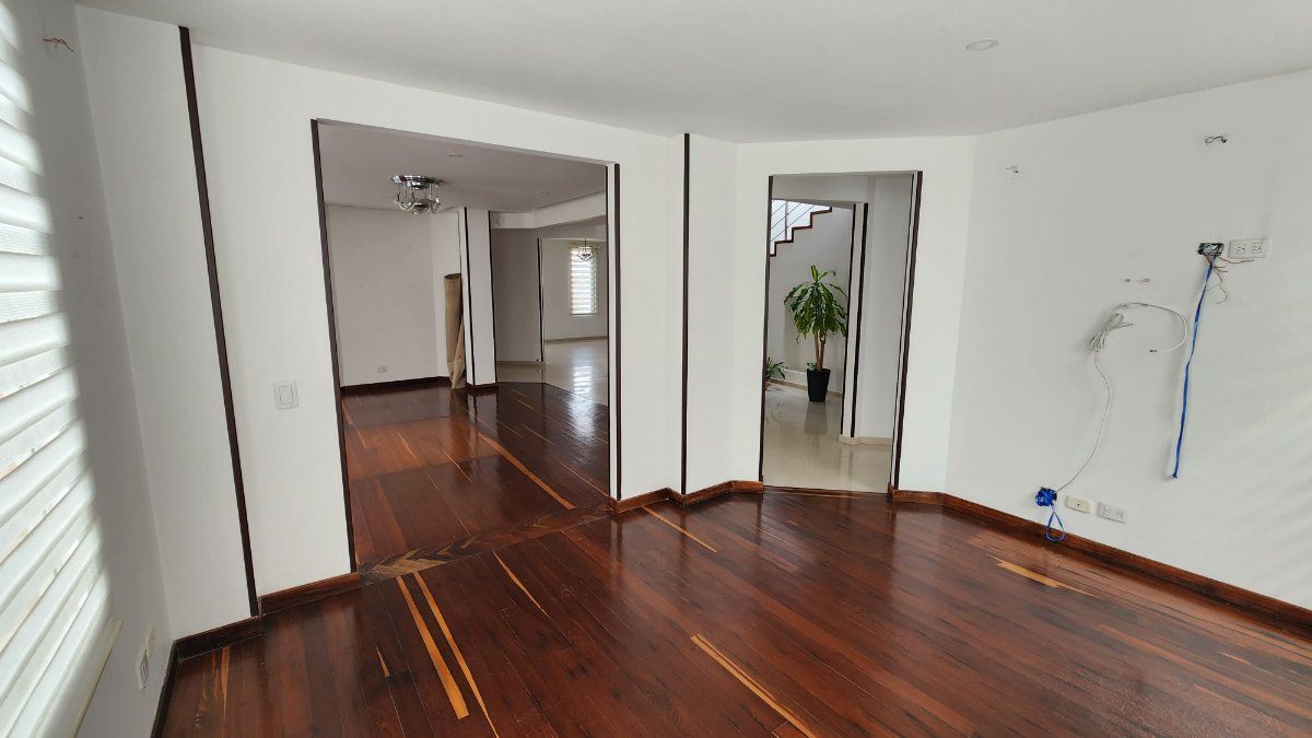 Casa de 5 alcobas en arriendo en Chía, Bogotá, 700 m² · foto 4 de 18