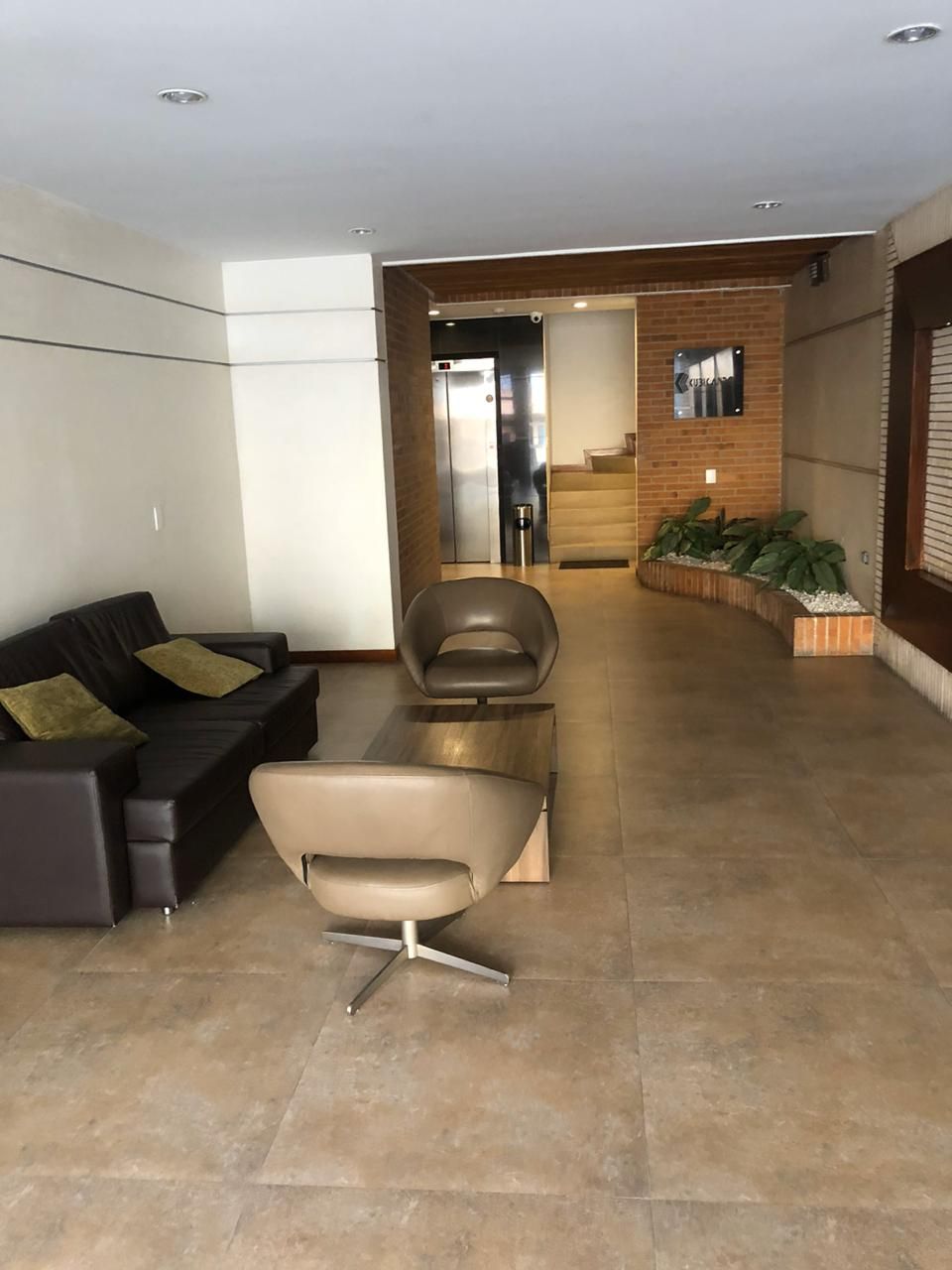 Apartamento de 2 alcobas en arriendo en Santa Barbara Central, Bogotá, 100 m² · foto 9 de 10
