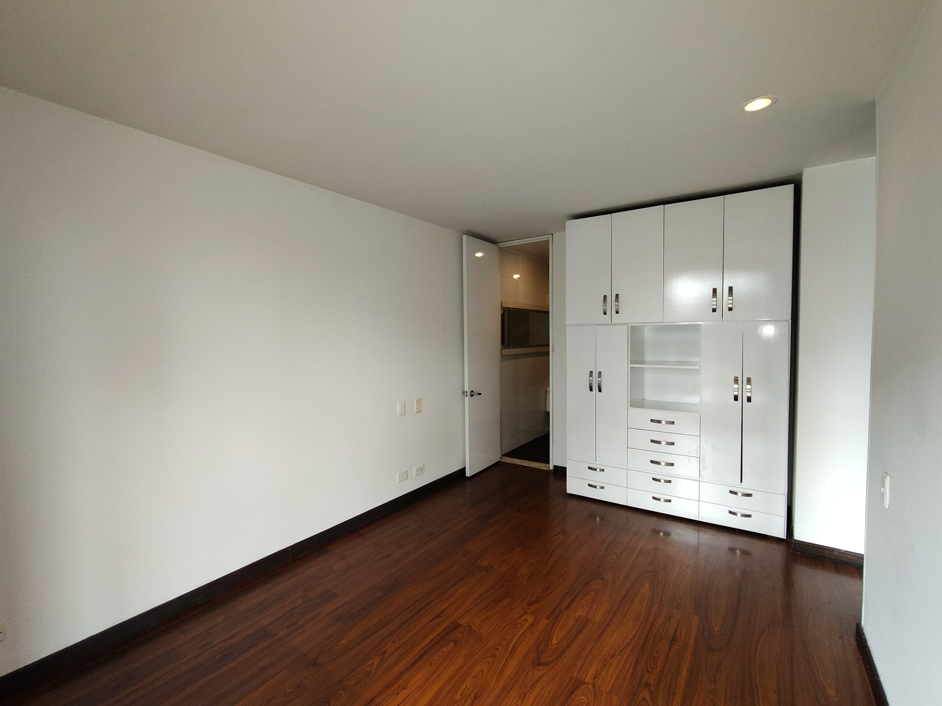 Apartamento de 1 alcoba en arriendo en La Esperanza Norte, Bogotá, 45 m² · foto 2 de 8