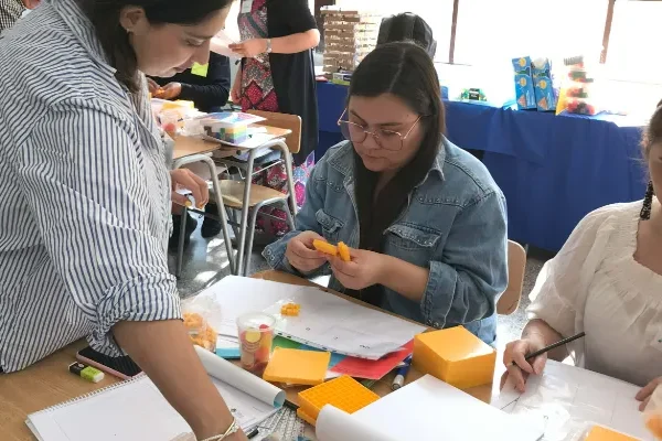 Docentes durante alguna actividad o dinámica