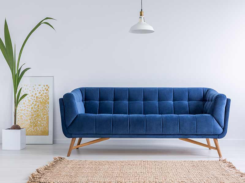 sofa azul tendencia