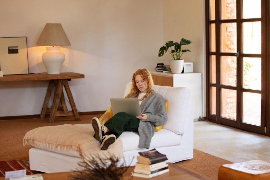 reading-corner-in-the-living-room