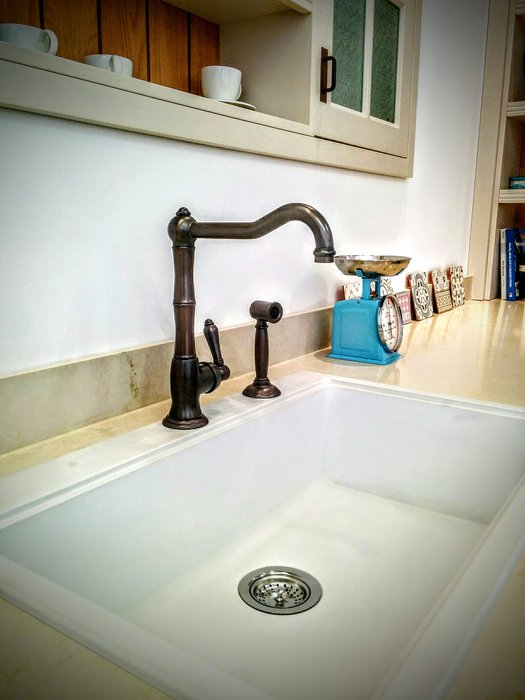 Retro kitchen faucet with pull-out hand shower in different finishes